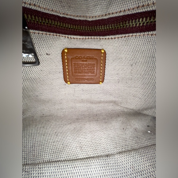 Coach Rogue 17 Melon - Picture 13 of 16